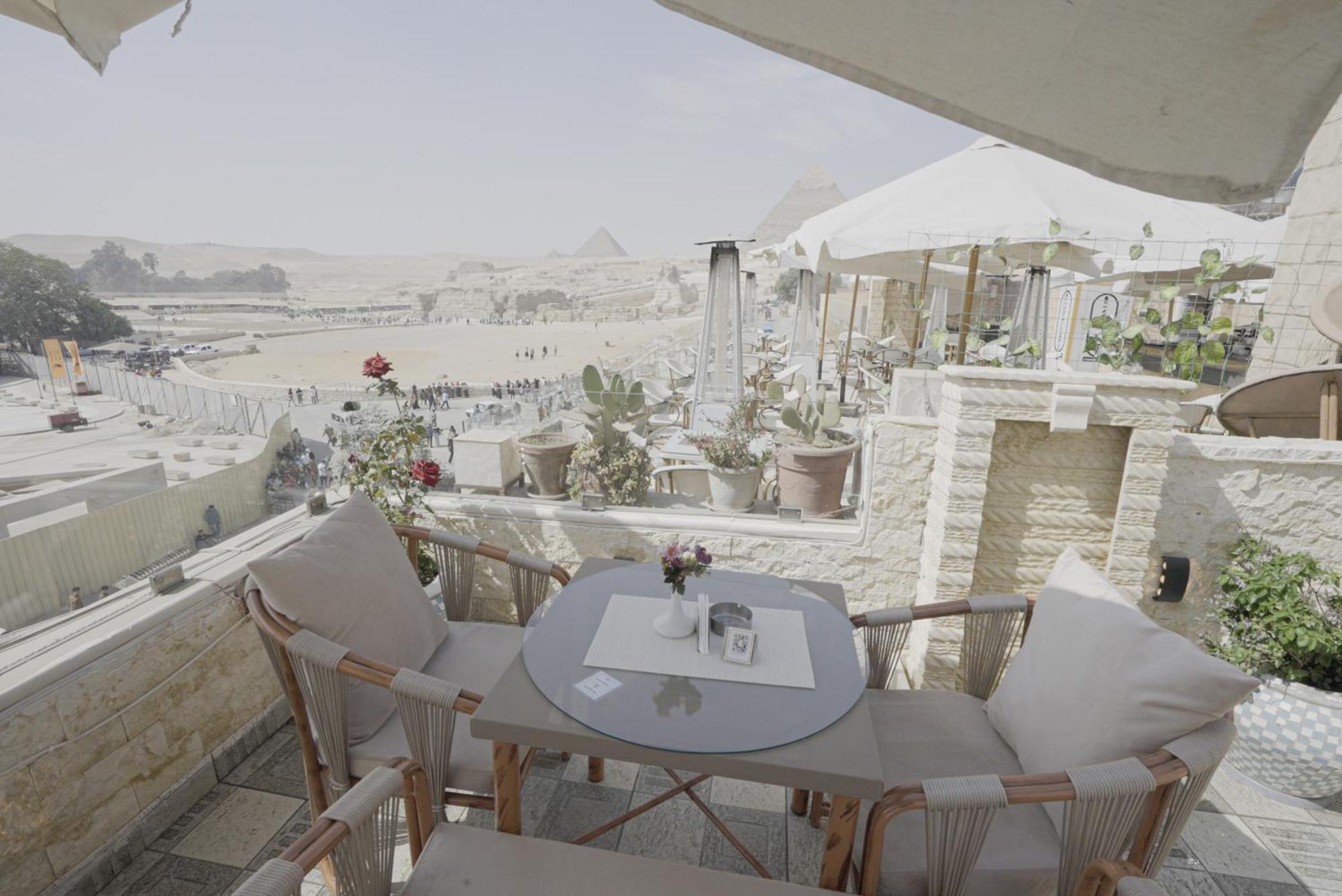 Hotel Queen Cleopatra Pyramids à Le Caire Extérieur photo